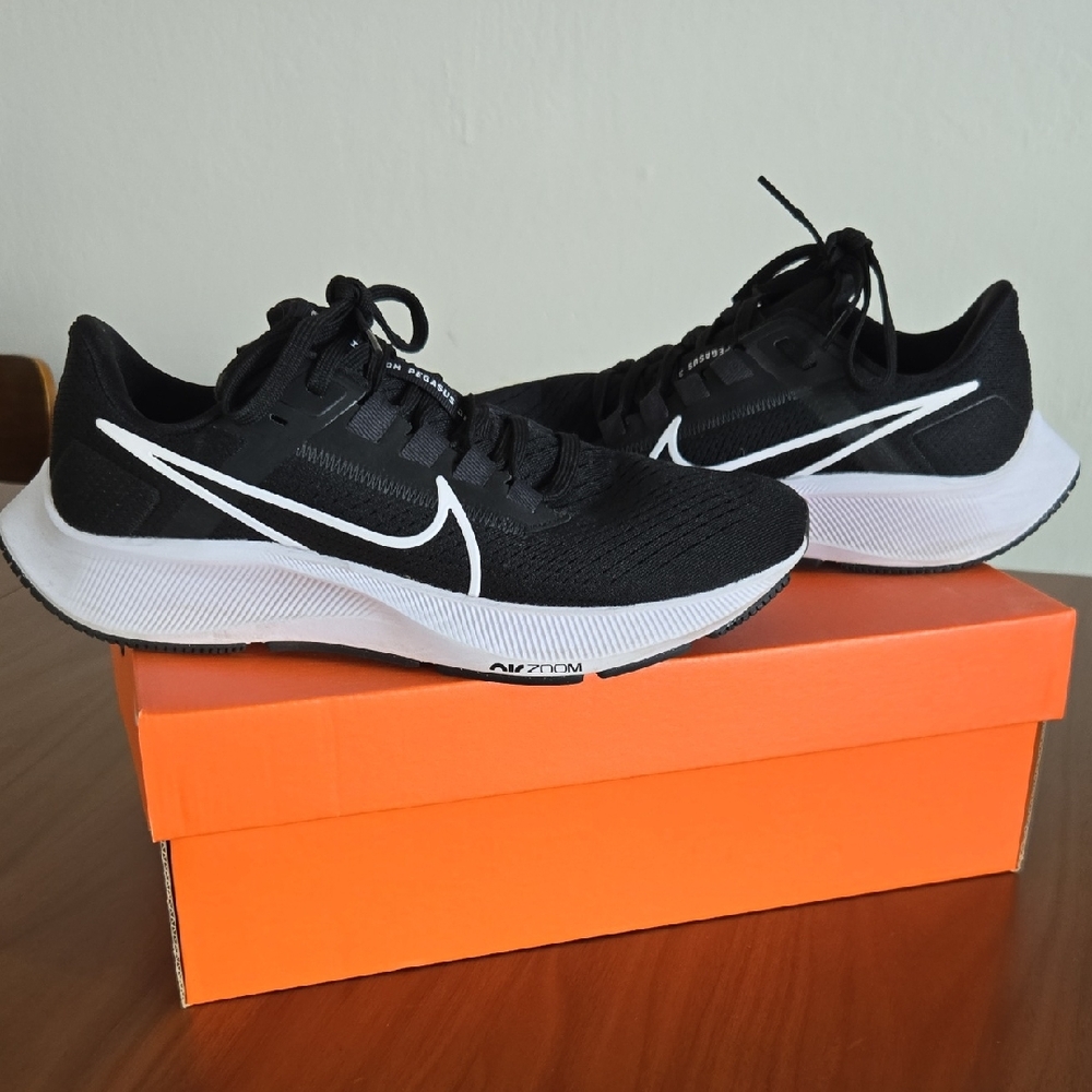 Nike Black and White Air Zoom Sneakers